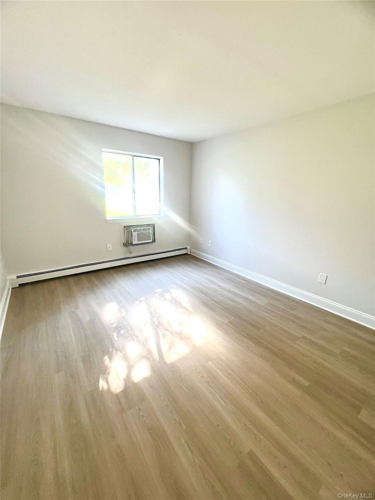 25 Ruth Court - Photo 6