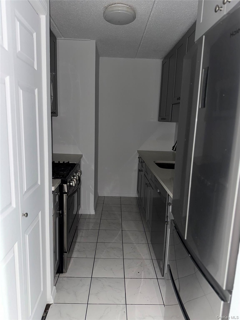 1116 Warburton Avenue - Photo 22