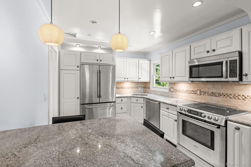269 Woodlands Ave - Photo 9