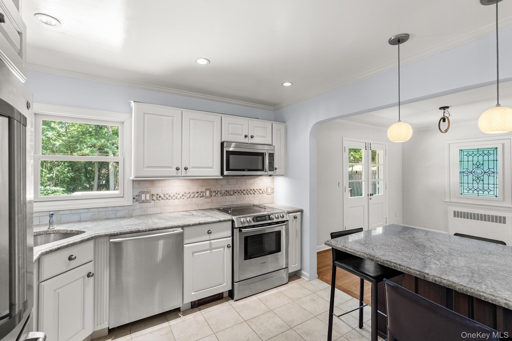 269 Woodlands Ave - Photo 10