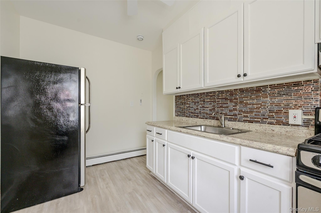 18 Watkins Street - Photo 1