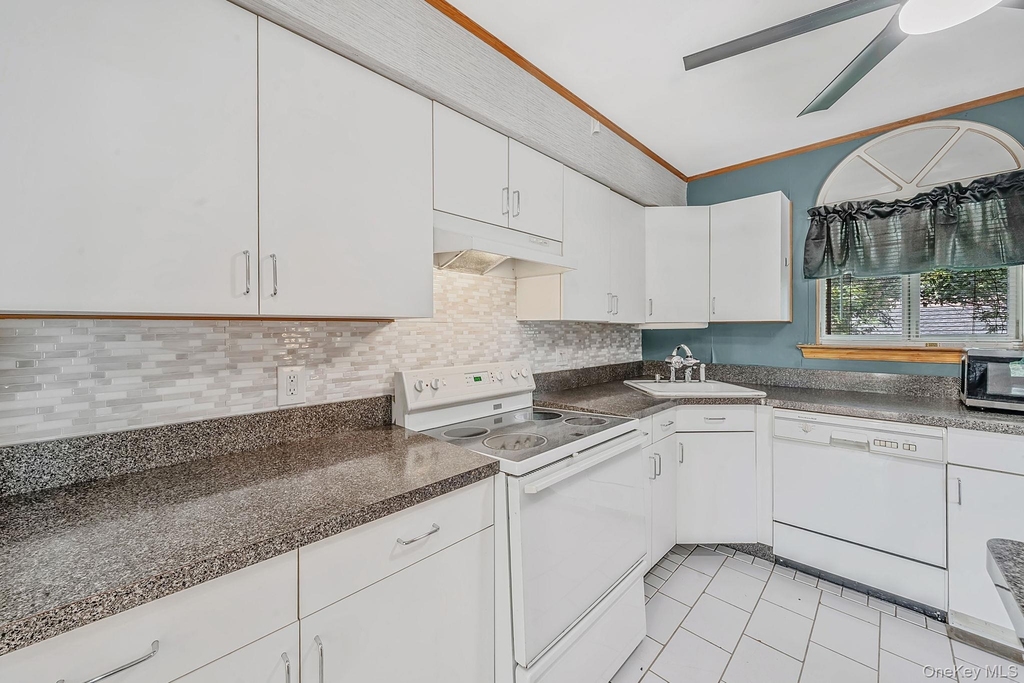 2794 Ocean Avenue - Photo 20