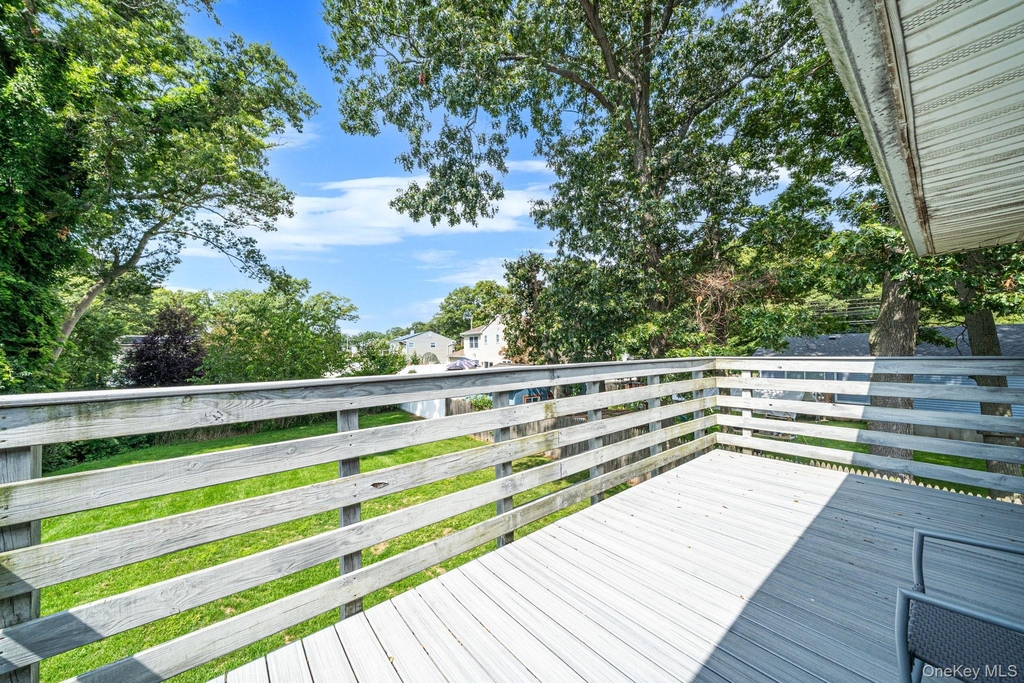 2794 Ocean Avenue - Photo 2