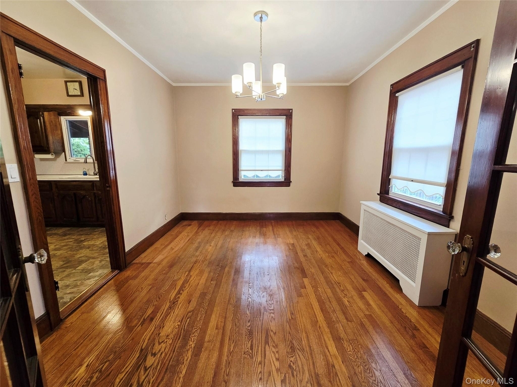 190 Bryant Avenue - Photo 2