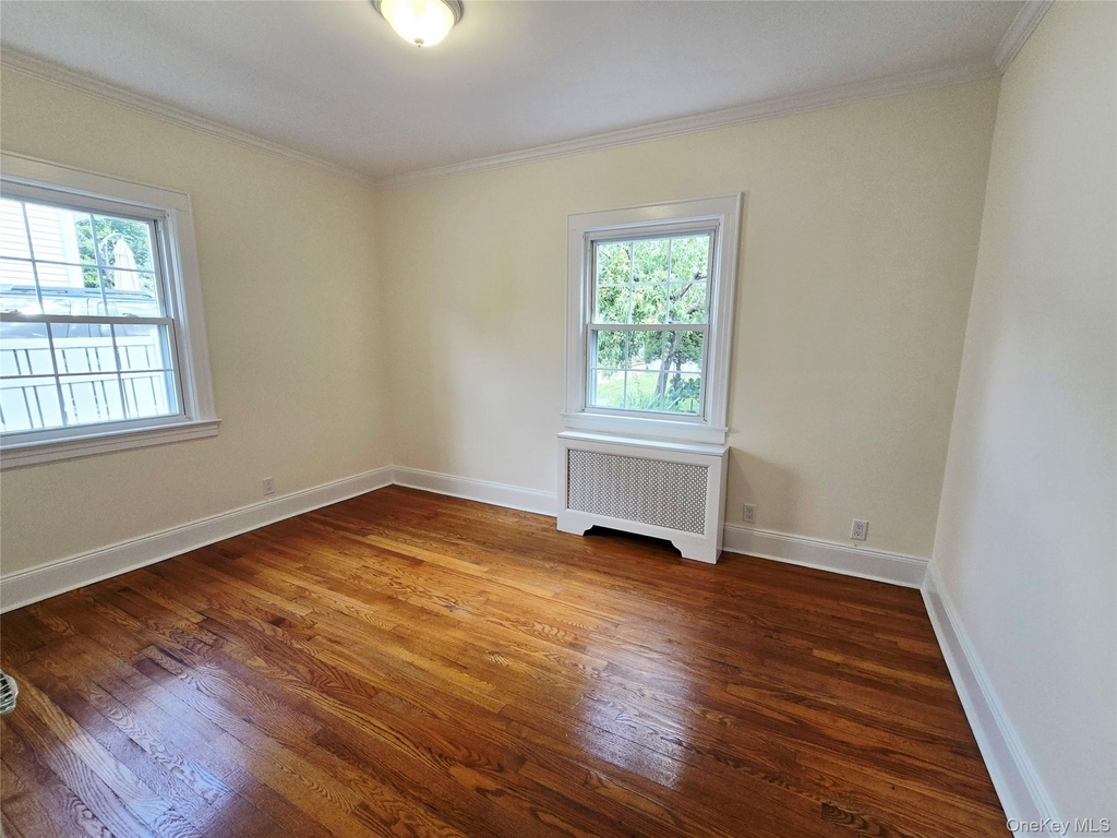 190 Bryant Avenue - Photo 8