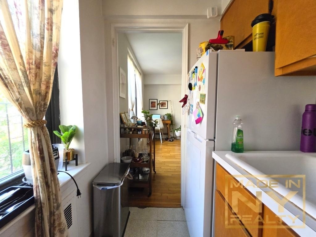 327 W 30th Street - Photo 1