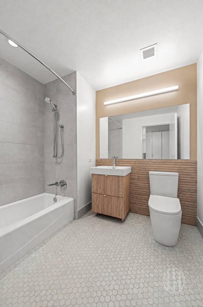 550 10th Avenue - Photo 8