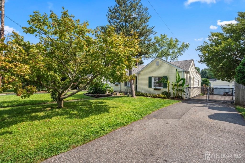 30 Runyon Avenue - Photo 5