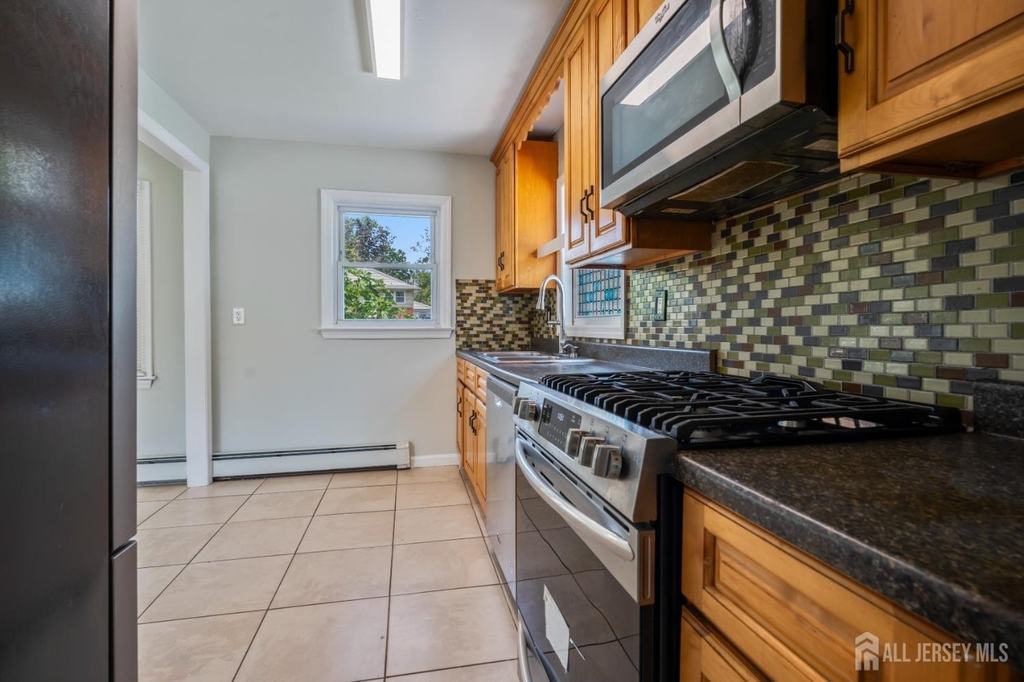 30 Runyon Avenue - Photo 11