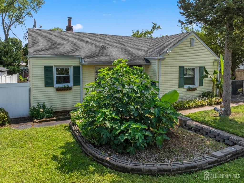 30 Runyon Avenue - Photo 1
