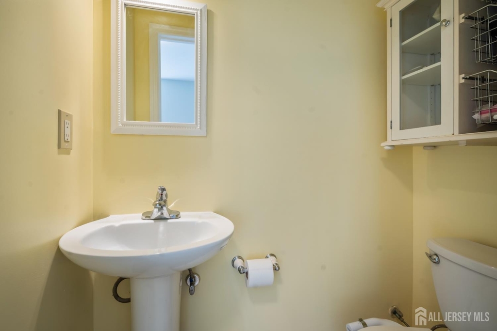 30 Runyon Avenue - Photo 22