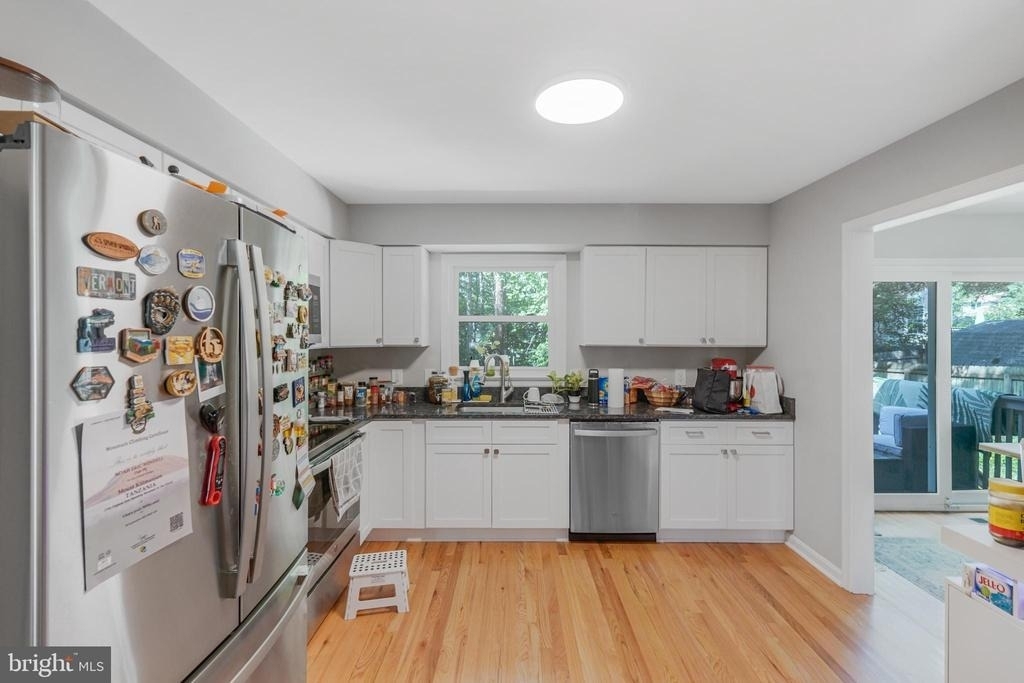 1703 Sherwood Dr - Photo 8