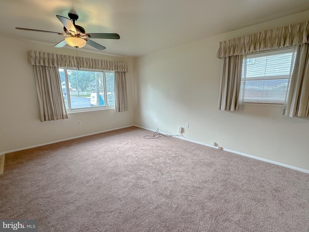 1406 Hylton Avenue - Photo 5