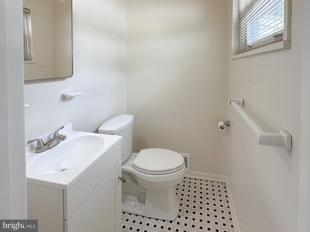 1406 Hylton Avenue - Photo 17