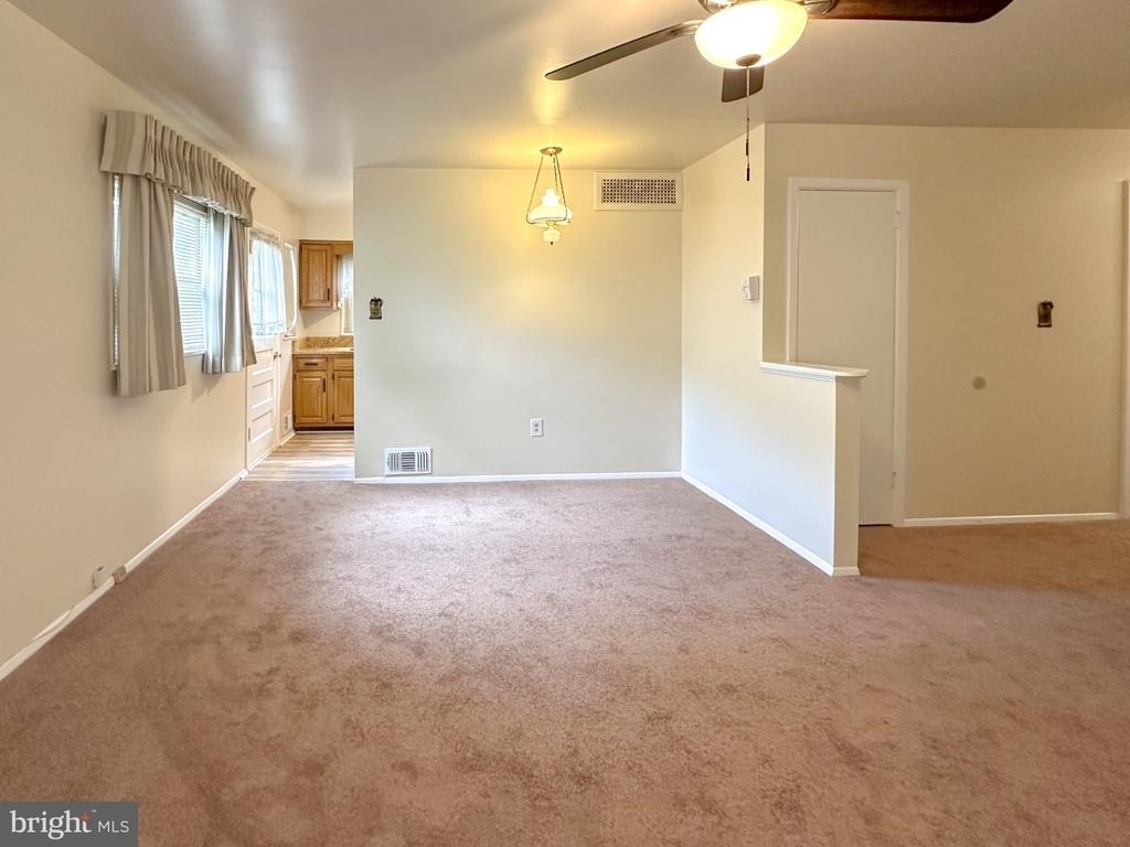1406 Hylton Avenue - Photo 4