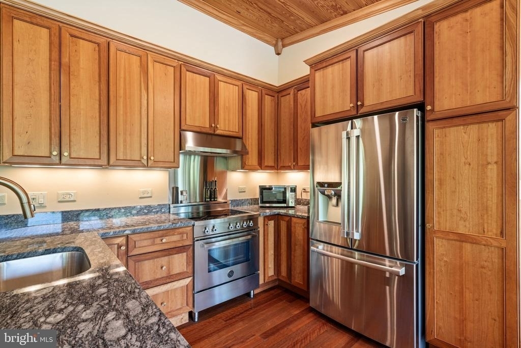 8255 Sunderman Place - Photo 14