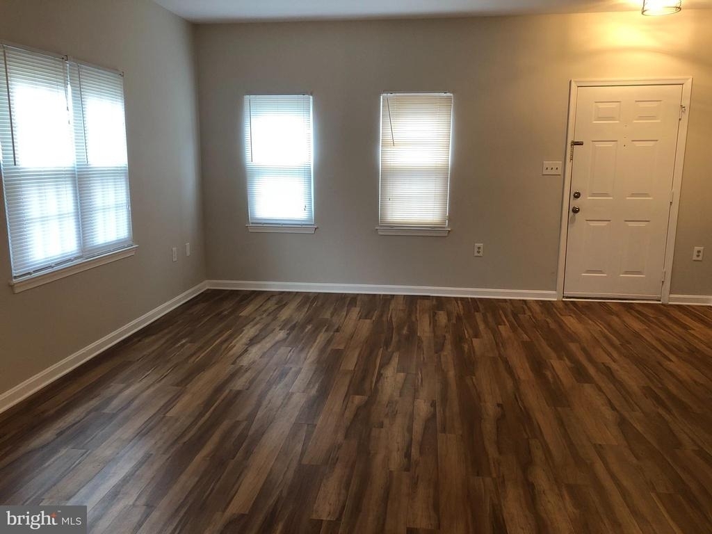 667 Constellation Square Se - Photo 1