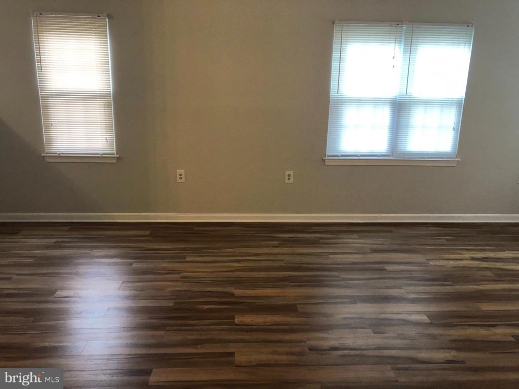 667 Constellation Square Se - Photo 2