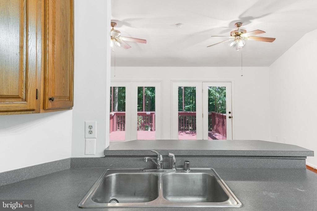 10521 Roosevelt Drive - Photo 12