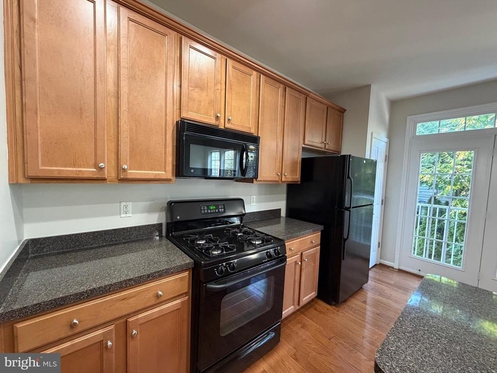 5669 Faircloth Court - Photo 11