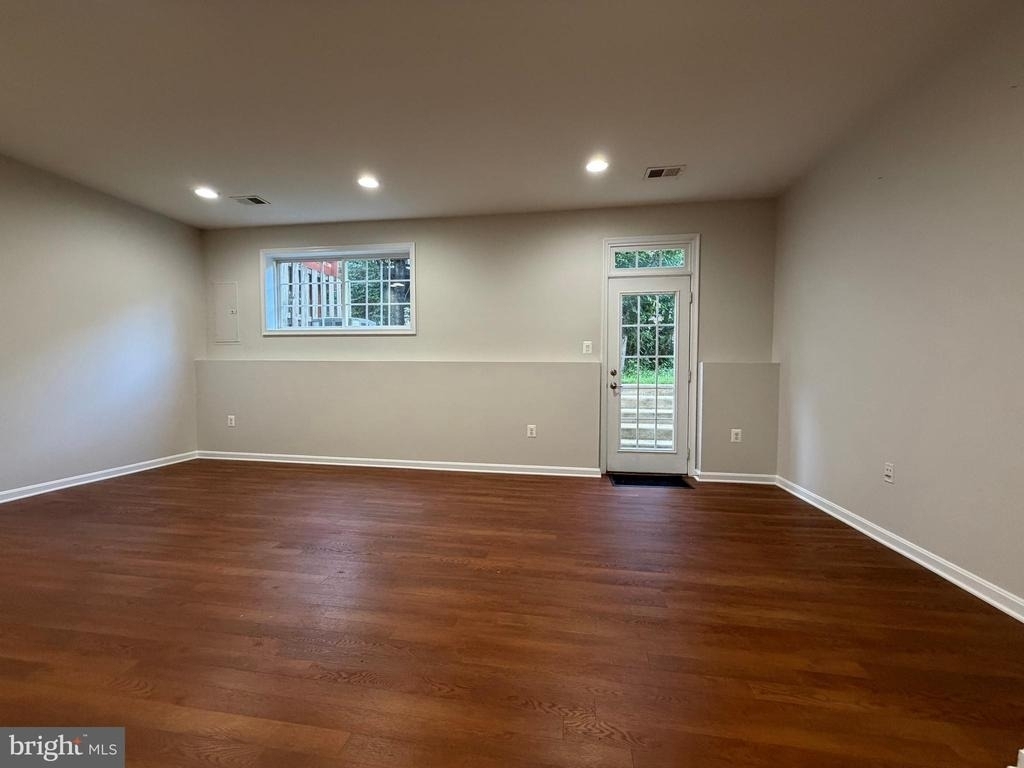 5669 Faircloth Court - Photo 32