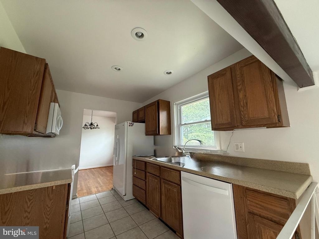3921 Forest Grove Drive - Photo 2