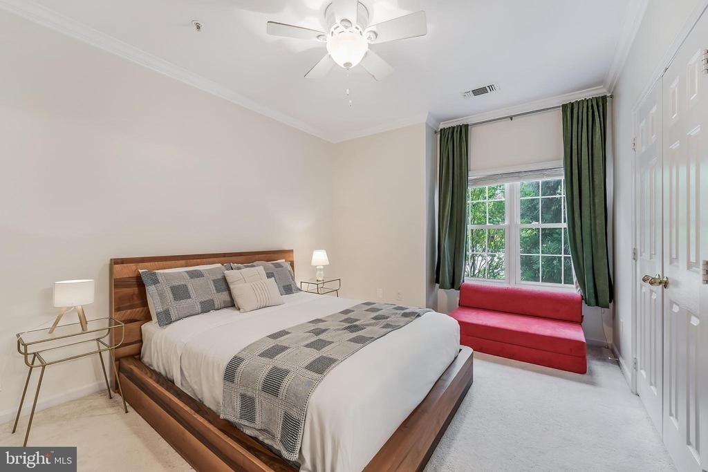 1700 Lake Shore Crest Drive - Photo 32