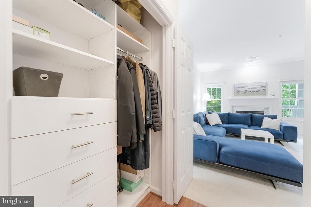 1700 Lake Shore Crest Drive - Photo 4
