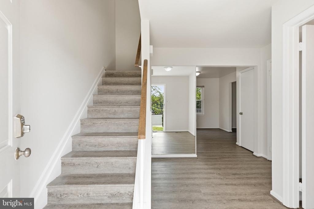 2998 Steven Martin Drive - Photo 2