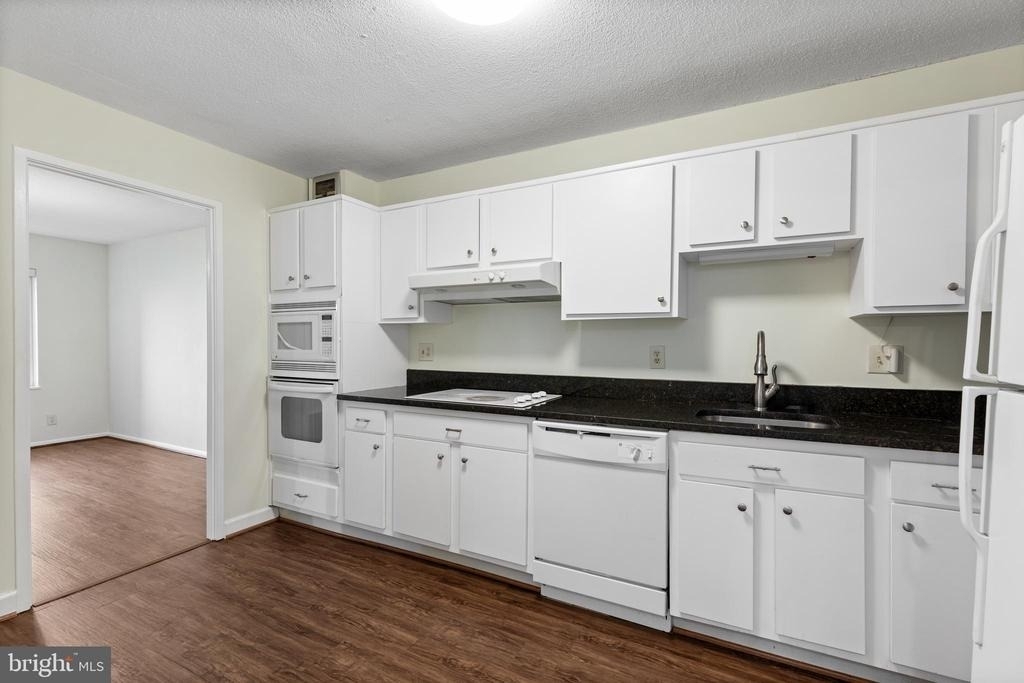 8370 Greensboro Drive - Photo 26