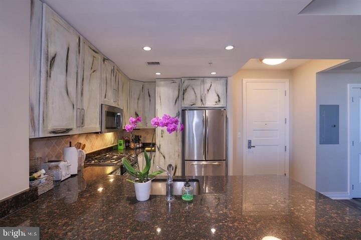 8220 Crestwood Heights Drive - Photo 2