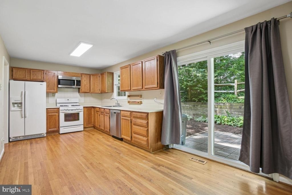 1510 Chatham Colony Court - Photo 6