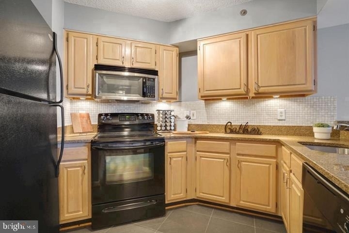 1200 Braddock Place - Photo 4
