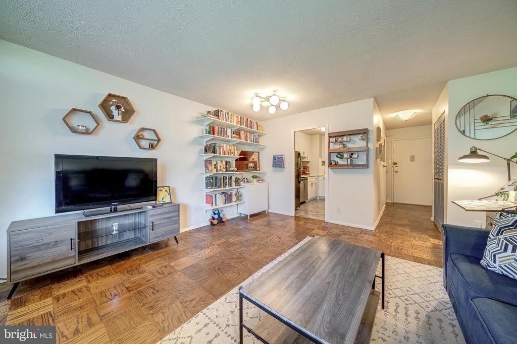 2030 N Adams Street - Photo 6