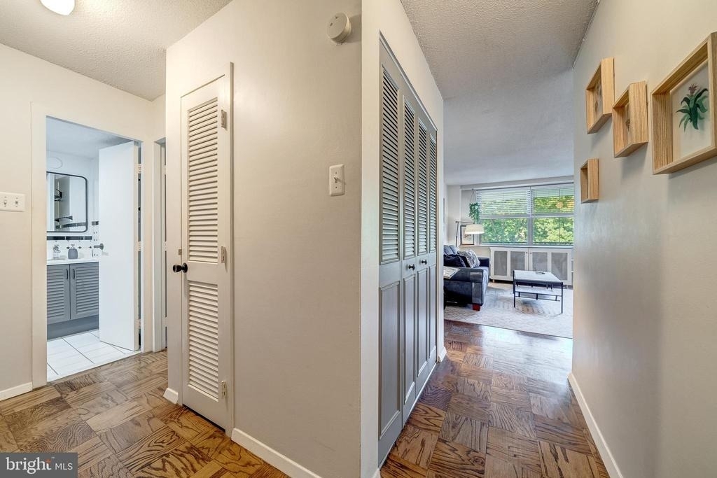 2030 N Adams Street - Photo 3