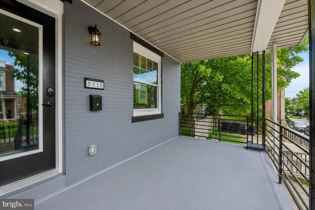 5715 Hunter Street - Photo 2