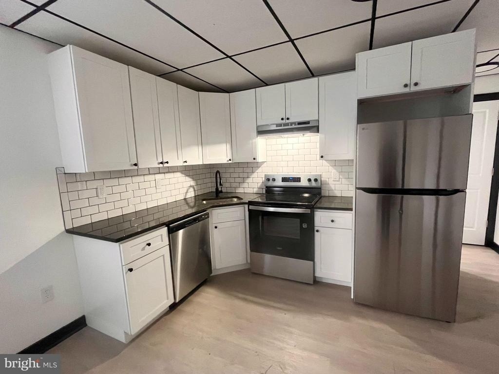 1912 S 17th Street - Photo 4