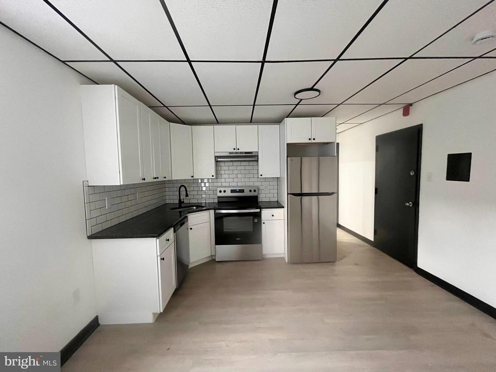 1912 S 17th Street - Photo 3