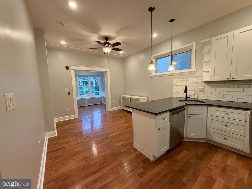 5028 Walnut Street - Photo 9