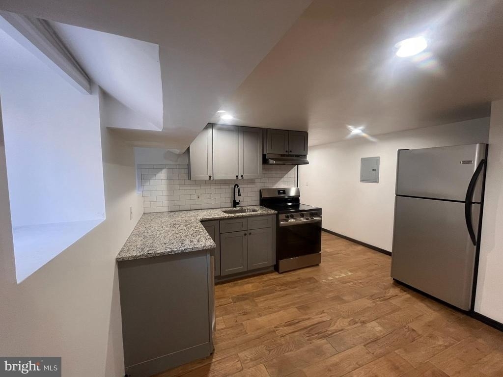 1912 S 17th Street - Photo 5