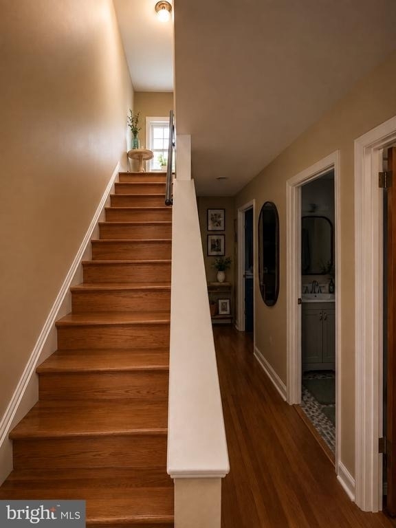 238 E Thompson Street - Photo 12