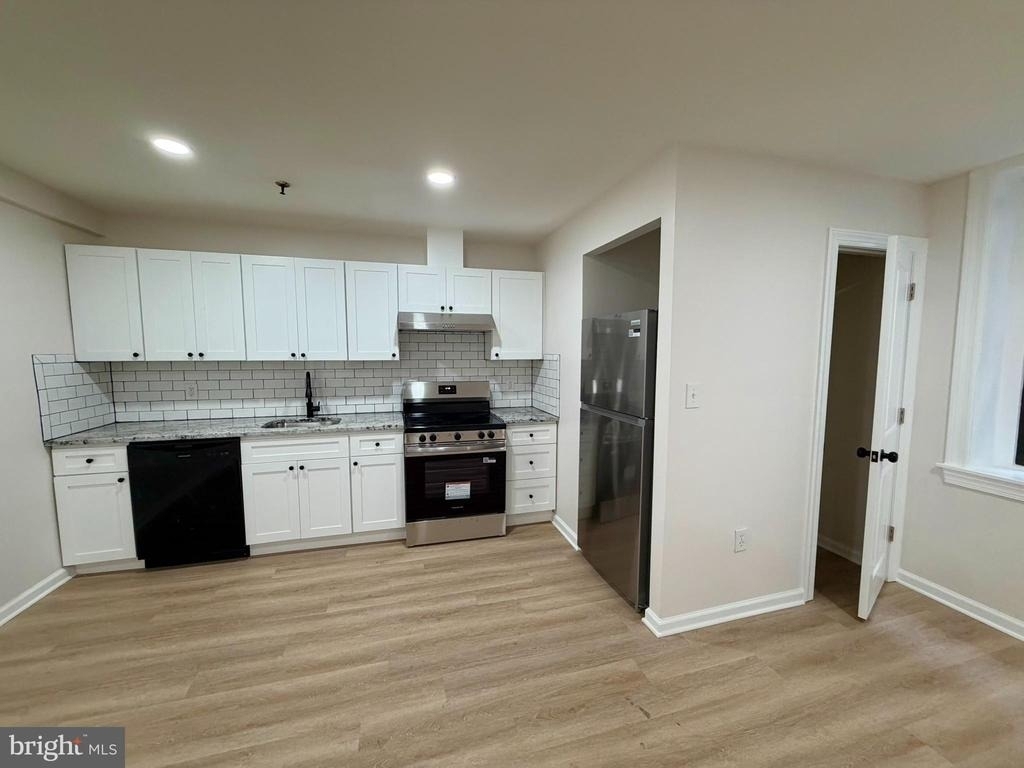 4804 Chester Avenue - Photo 3