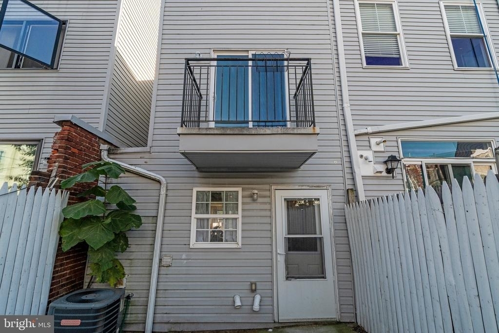 1515 Latona Street - Photo 13
