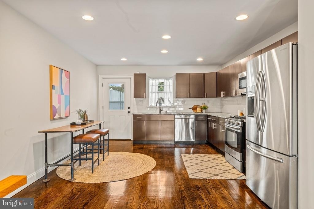 1515 Latona Street - Photo 8