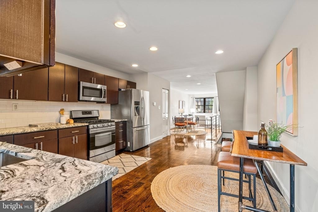 1515 Latona Street - Photo 11