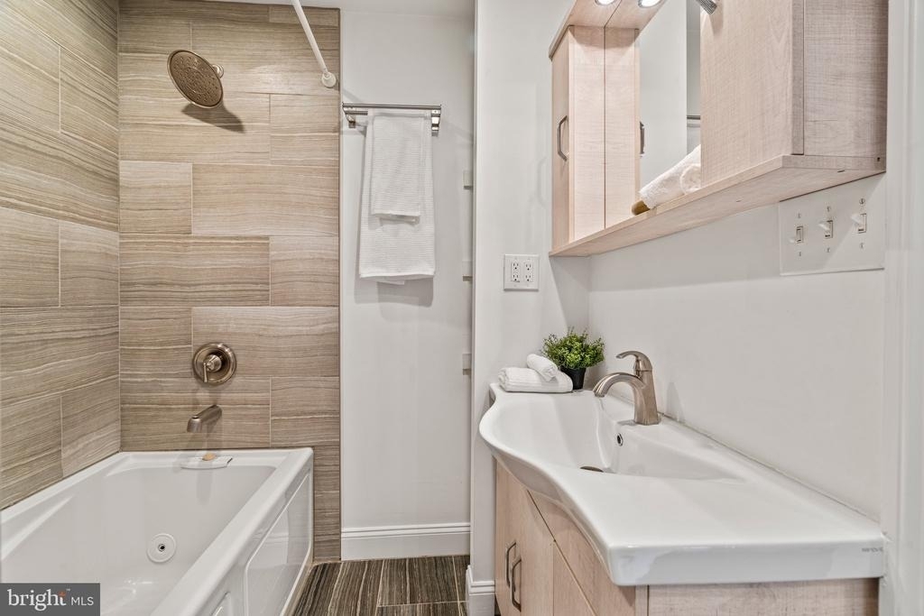 1515 Latona Street - Photo 24