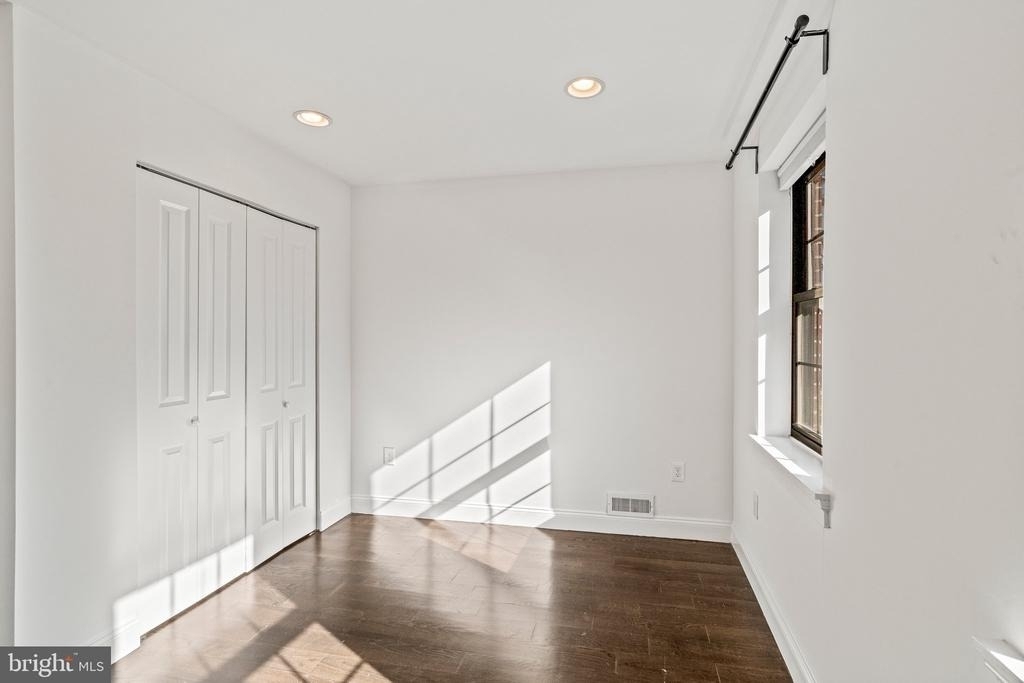 1515 Latona Street - Photo 27