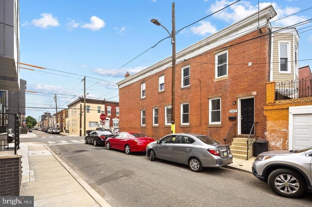 1829 S 22nd Street - Photo 0