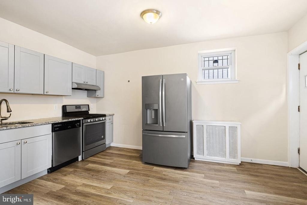 1829 S 22nd Street - Photo 3