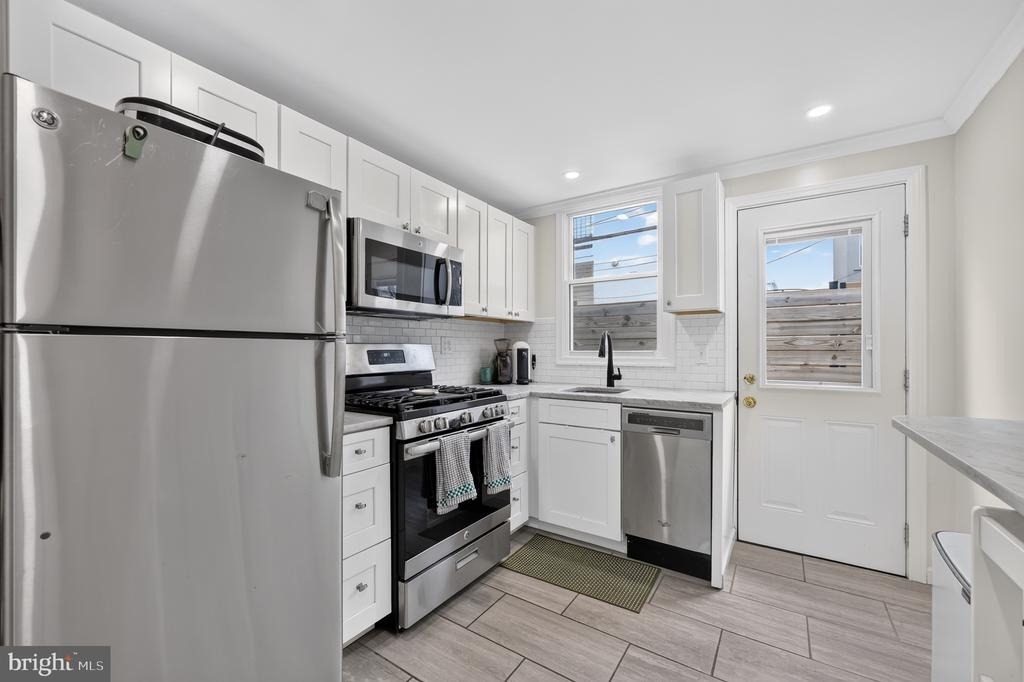 1829 Mcclellan Street - Photo 12